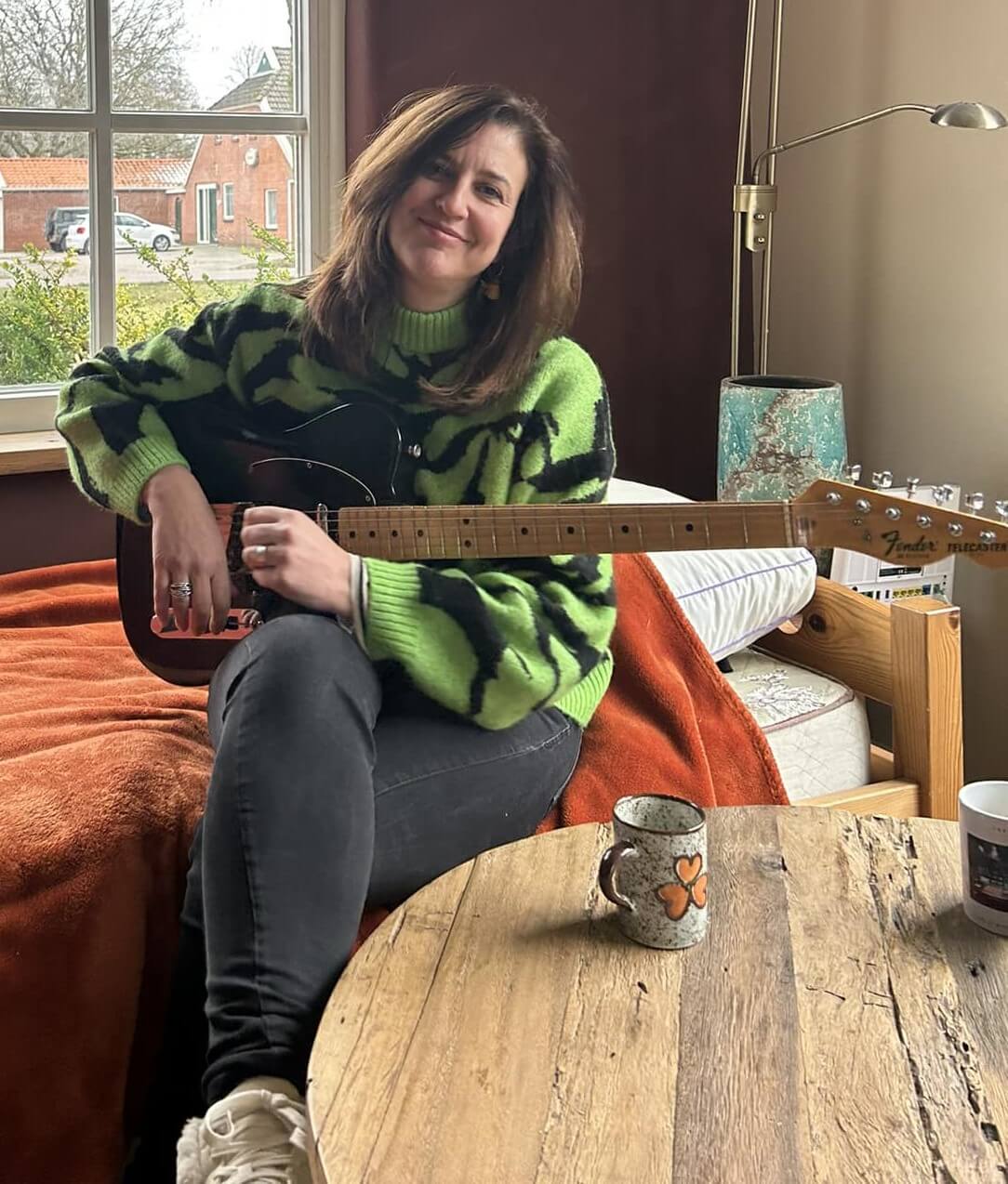 I love my Tele Homely Moment with Susana Raya and Her Tele Guitar
