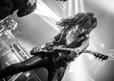 Susana Raya playing her SG Gibson Standard at ProgPower Europe 2022