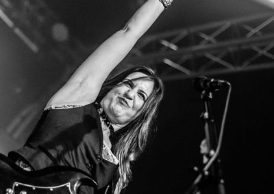 Guitarist and singer Susana Raya playing her SG Gibson at Progpower festival in 2022, Barlo